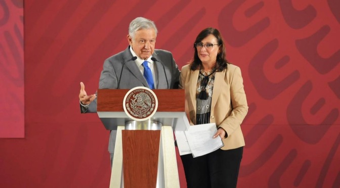 ¡Éxito Rocío Nahle!, le deseó el presidente López Obrador.